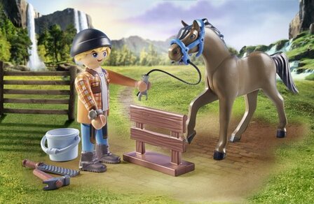 71357 PLAYMOBIL Horses of Waterfall Hoefsmid: Ben &amp; Achilles