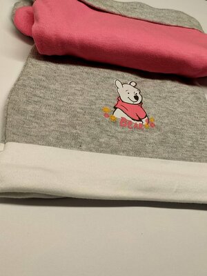 96354 Disney Winnie the Pooh Baby Mutsjes set van 2 Maat 74/80