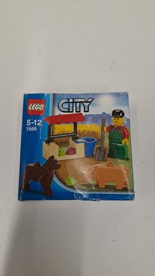 7566 LEGO City Boer MET DOOSSCHADE