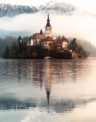 174379 Ravensburger puzzel Het eiland van wensen, Bled, Slovenië 1500 stukjes